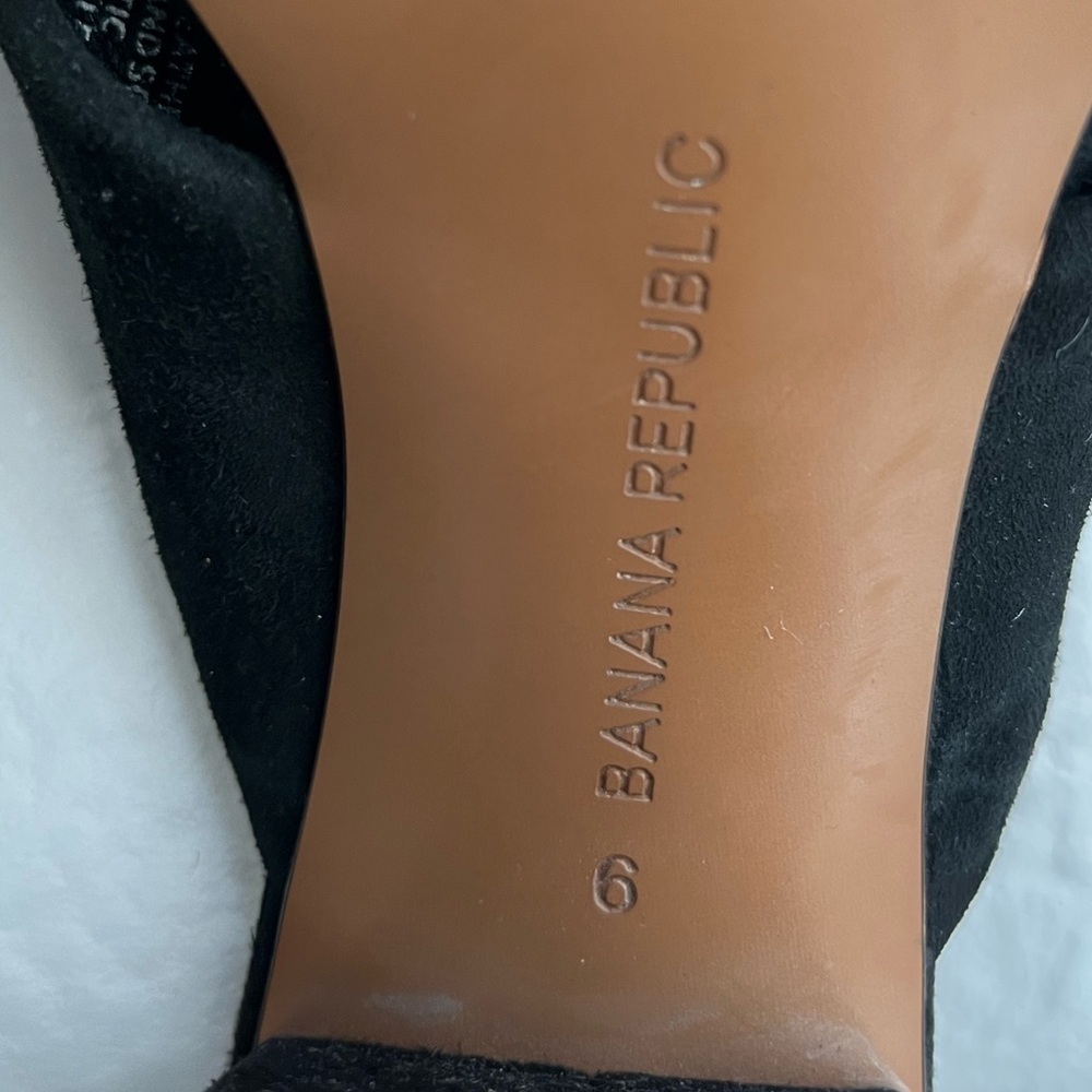 Banana Republic size 6 Black suede peep toe knot 3" block heel sandals - Picture 5 of 6